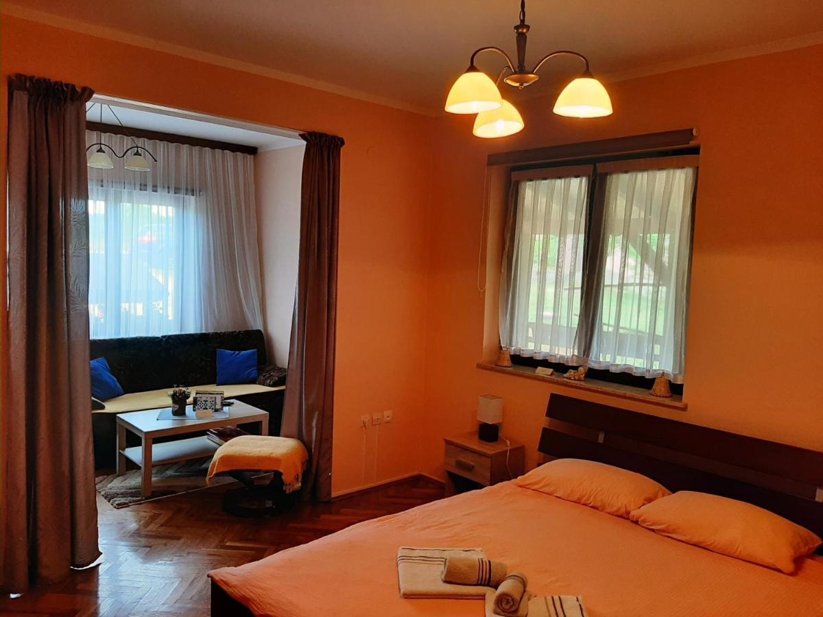 Studio Apartment Ivona & Tin Slunj Exterior photo
