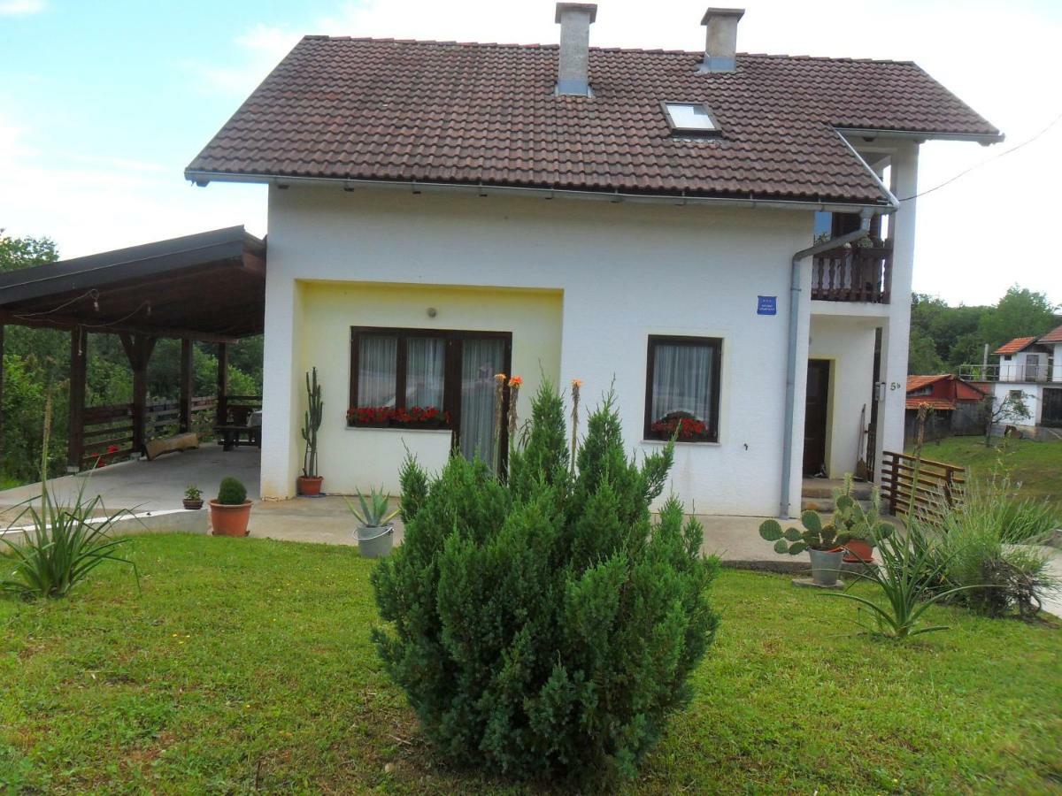 Studio Apartment Ivona & Tin Slunj Exterior photo